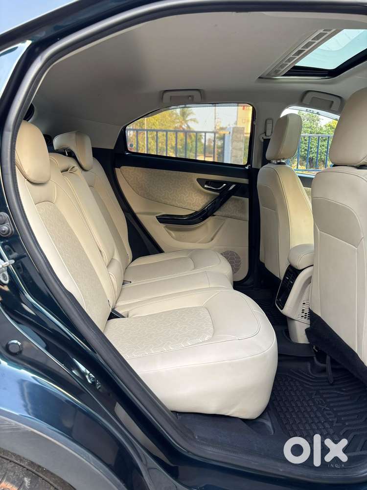 Tata Nexon 1.2 Revotron Xz Plus Luxs Red Dark Edition Amt, 2022, Ele..