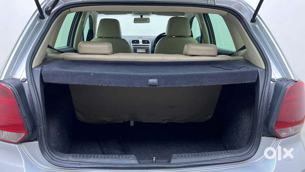 Volkswagen Polo Petrol Highline 1.2l, 2015, Petrol