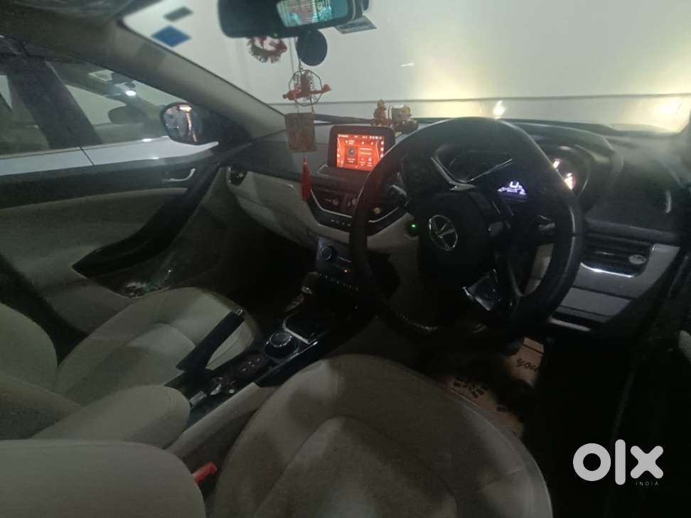 Tata Nexon Xz Plus Luxs, 2023, Petrol