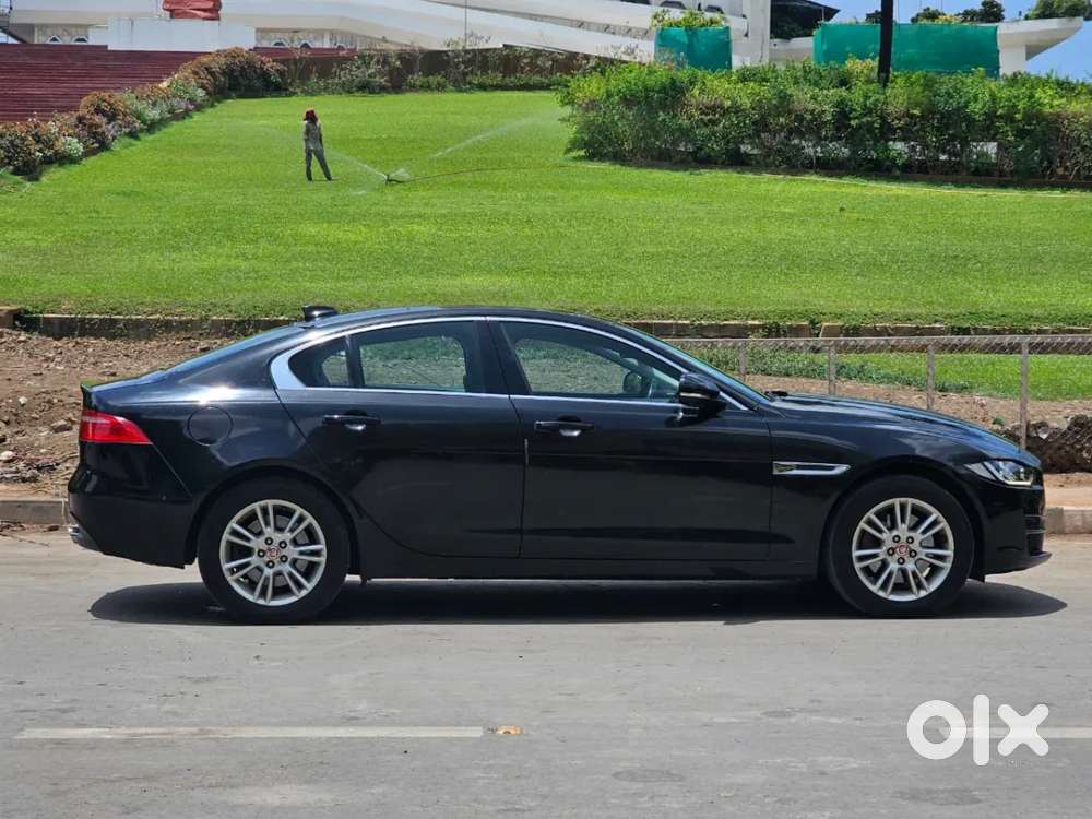 Jaguar Xe Portfolio, 2016, Petrol