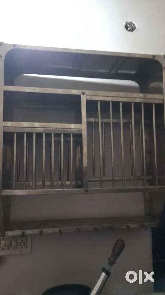 Stainless steel bartan stand