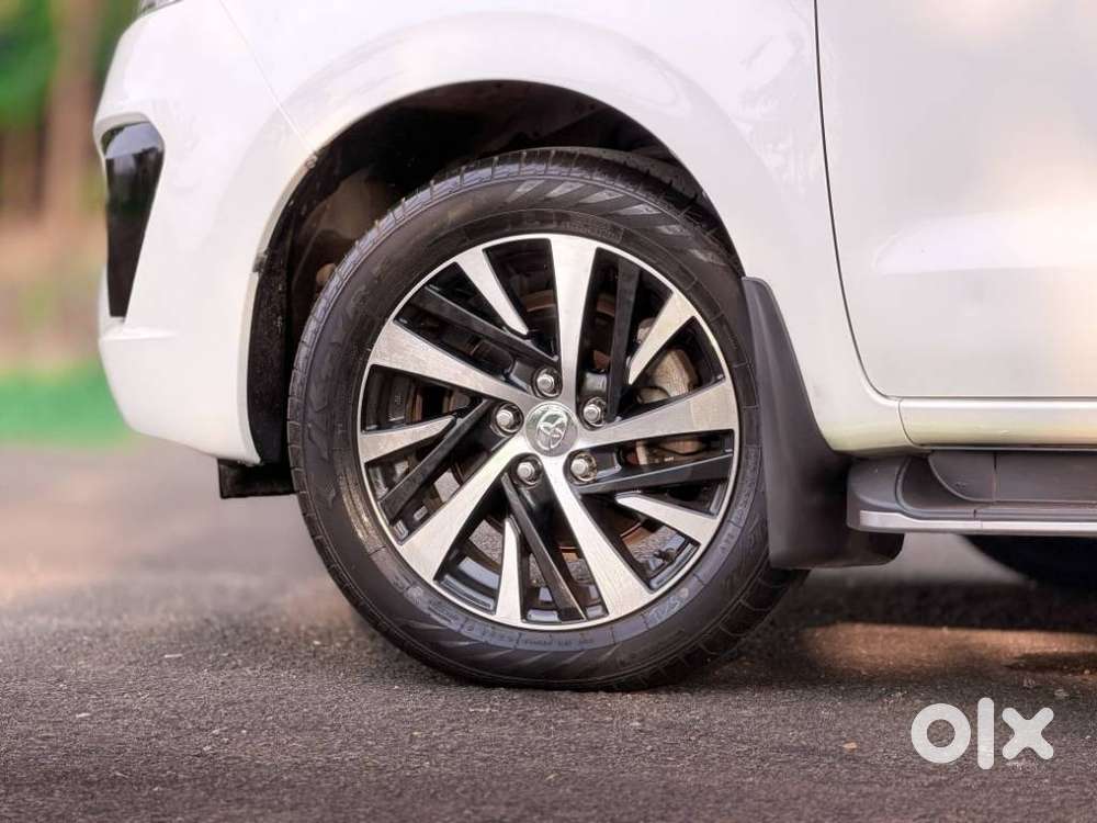 Toyota Innova Crysta [2020-ongoing] 2.4 Zx 7 Str, 2022, Diesel