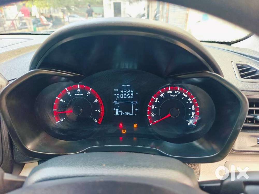 Mahindra Xuv300 W6, 2023, Petrol