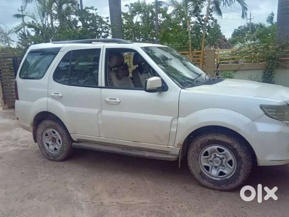 Tata Safari Storme 2013 Diesel 4x2