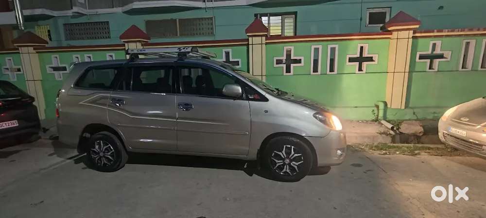 Toyota Innova 2010
