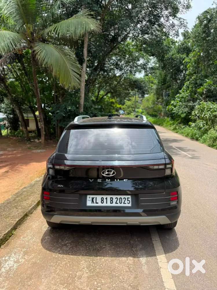 Hyundai Venue 2023 Petrol 40000 Km Driven #venue
