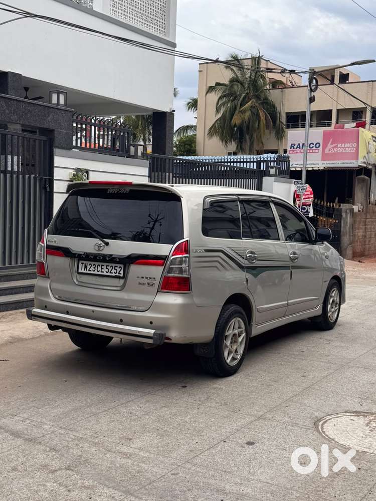 Toyota Innova 2.5 G (diesel) 8 Seater, 2016, Diesel