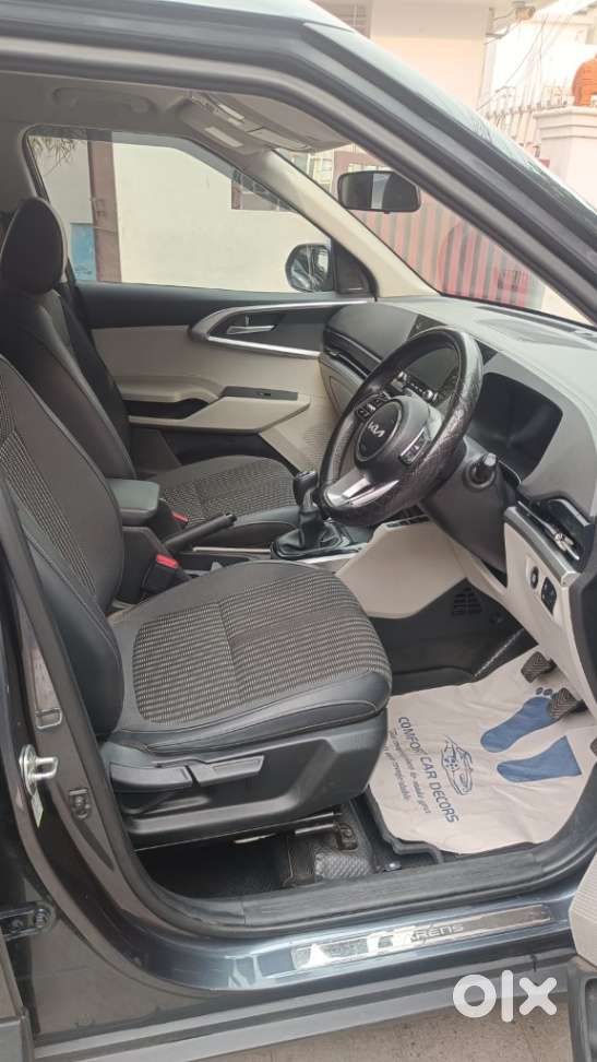 Kia Carens 1.4 Prestige 7 Str, 2024, Petrol