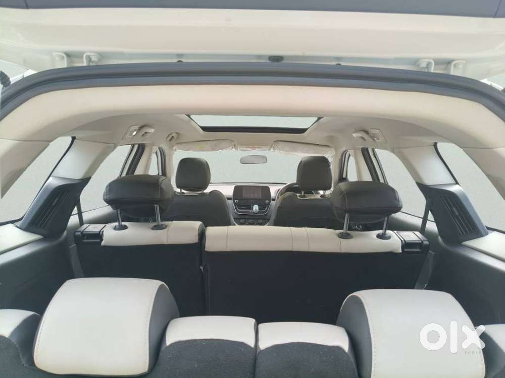 Tata Safari Pure Plus, 2022, Diesel