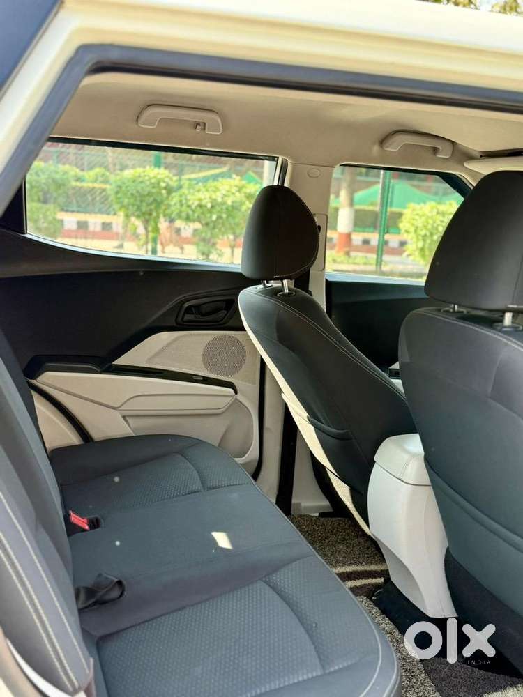 Mahindra 2019 Petrol Manual Car
