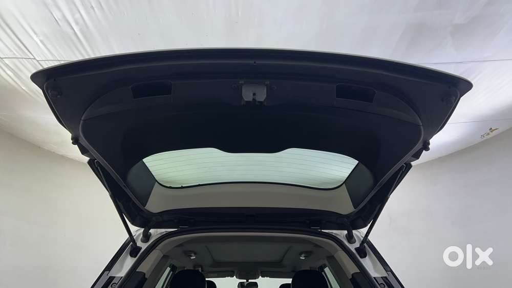 Mahindra Xuv700 2.2 Ax 5 Diesel At Str, 2023, Diesel