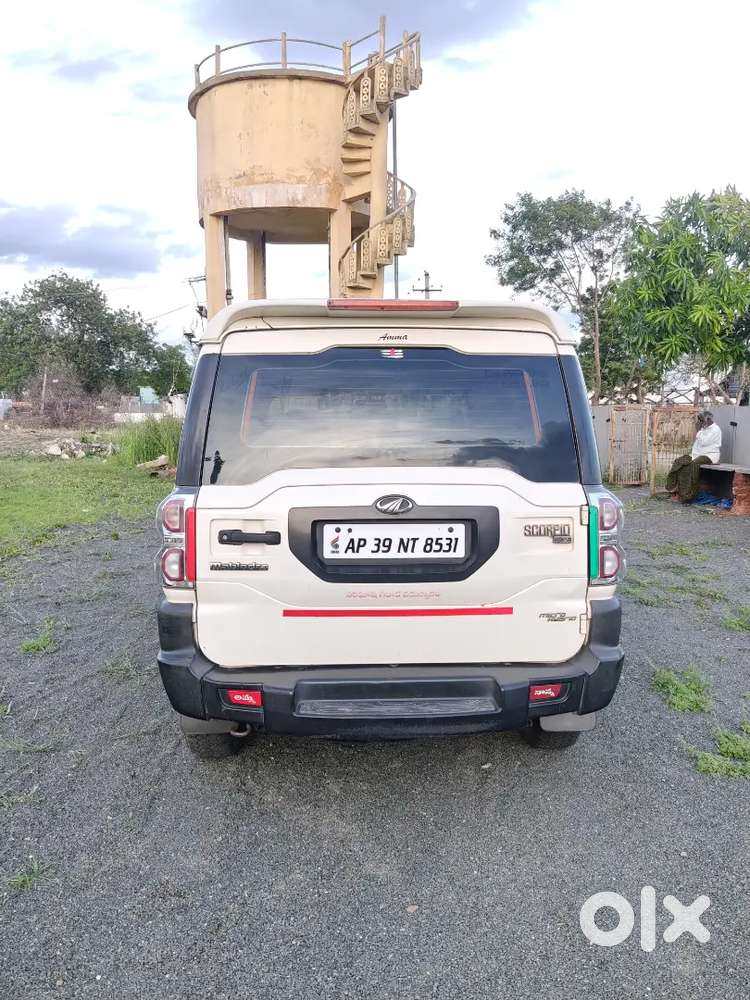 Mahindra Scorpio (9 Seater) S2  Modal 2015
