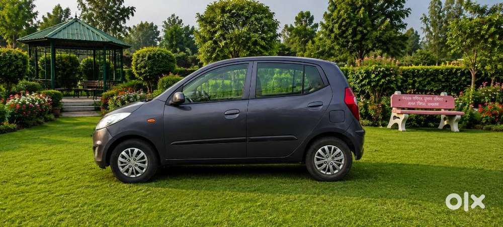 Hyundai I10 Sportz, 2015, Petrol