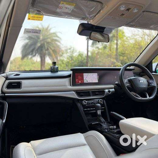 Mahindra Xuv700 2.2 Ax 7 Diesel At Str, 2024, Diesel