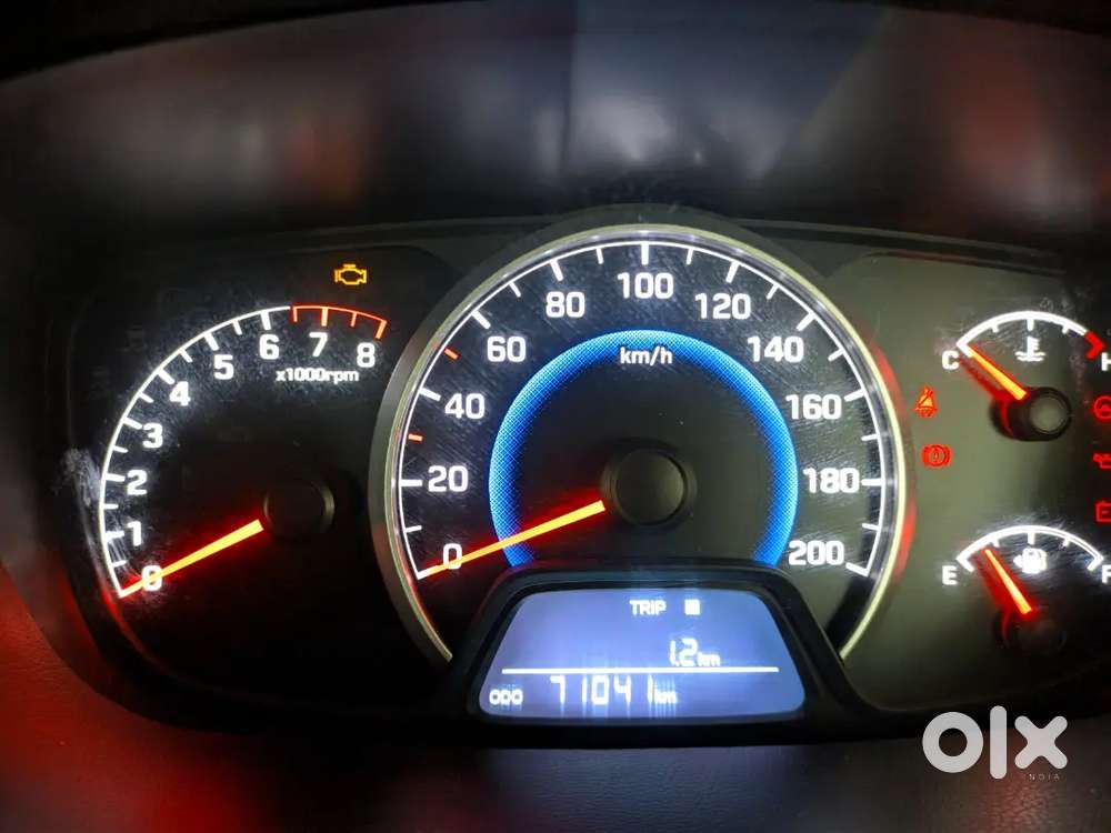 Hyundai Grand I10 Asta 1.2(o) 2015 Petrol Manual  Top Model