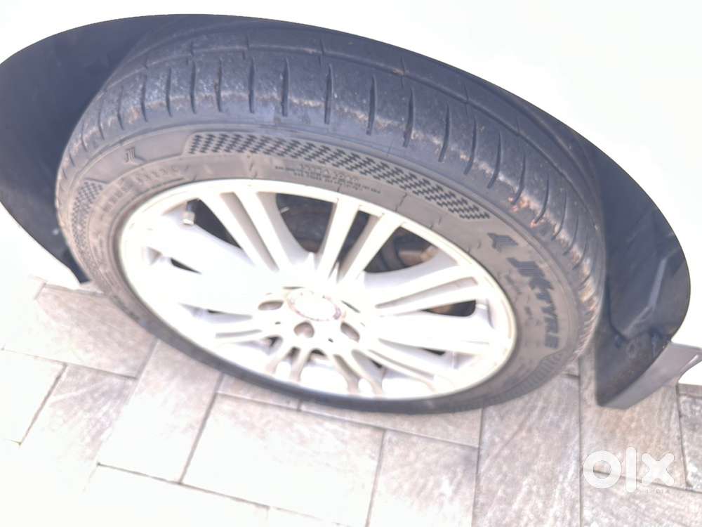 Mercedes-benz E-class 2012