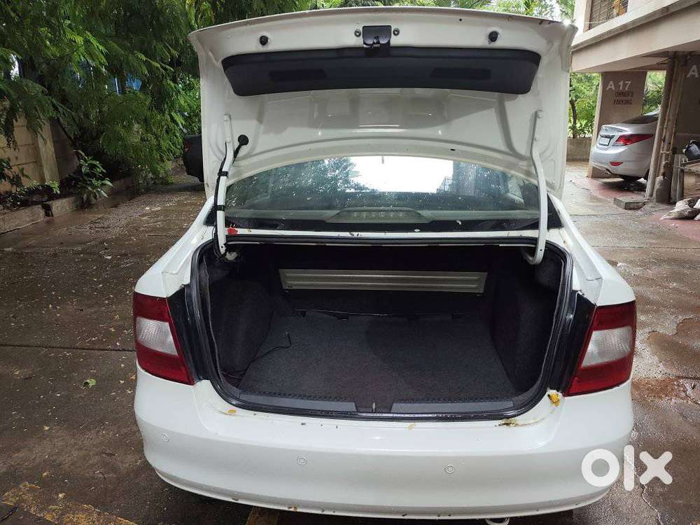 Skoda Rapid Leisure, 2013, Petrol