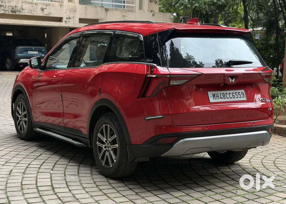 Mahindra Xuv700 2.0 Ax 7 Petrol Mt Str, 2022, Petrol