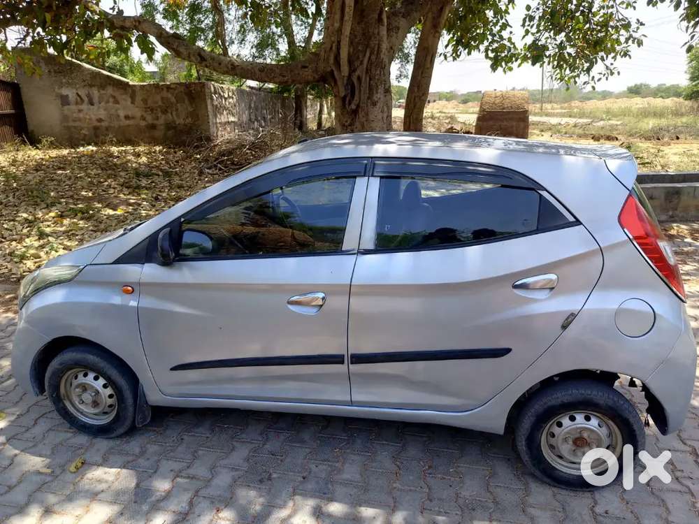Hyundai Eon 2013 Petrol 95000 Km Driven On Paper Cng