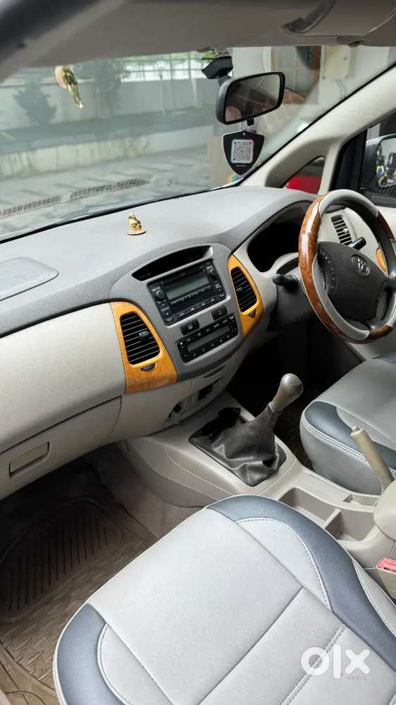 Toyota Innova Full Option/2 Nd Owner/only 100000km Kerala