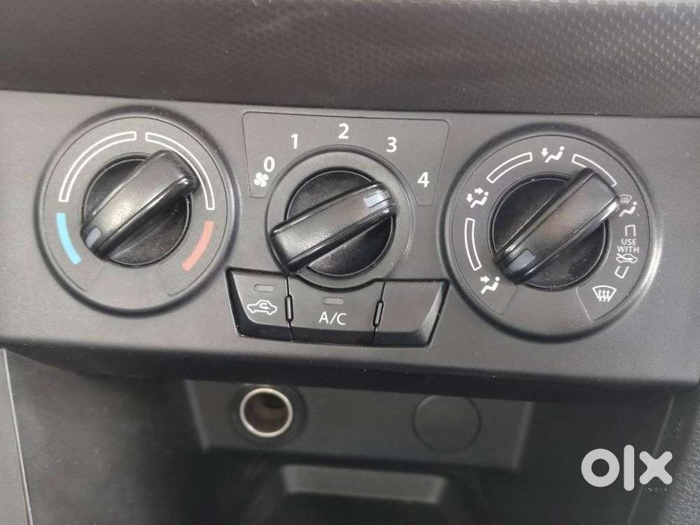 Maruti Suzuki Brezza 1.5 Lxi Smart Hybrid, 2025, Petrol