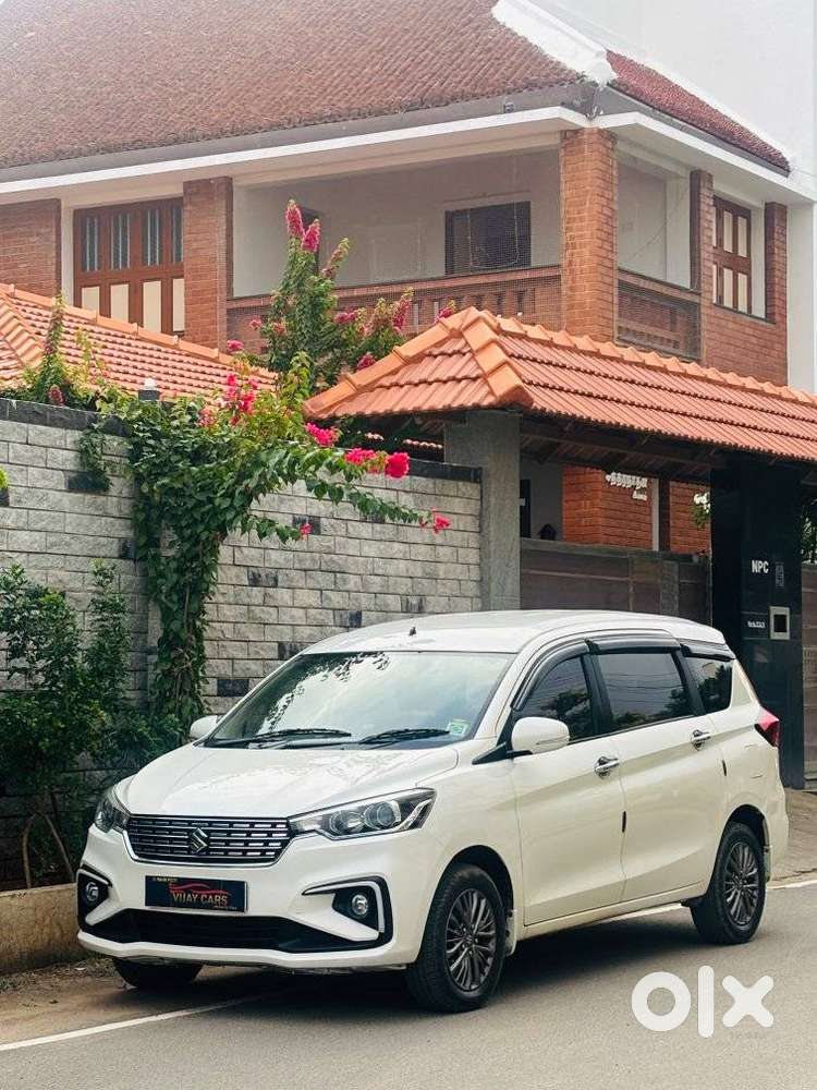 Maruti Suzuki Ertiga Zxi Shvs, 2022, Petrol