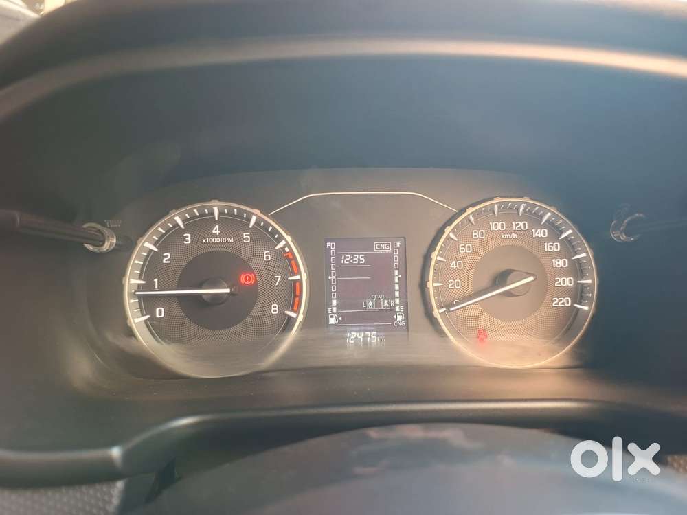 Maruti Suzuki Brezza 1.5 Lxi Cng, 2024