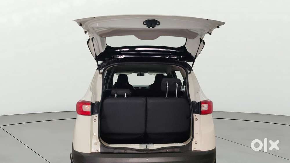 Renault Triber Rxl, 2024, Petrol