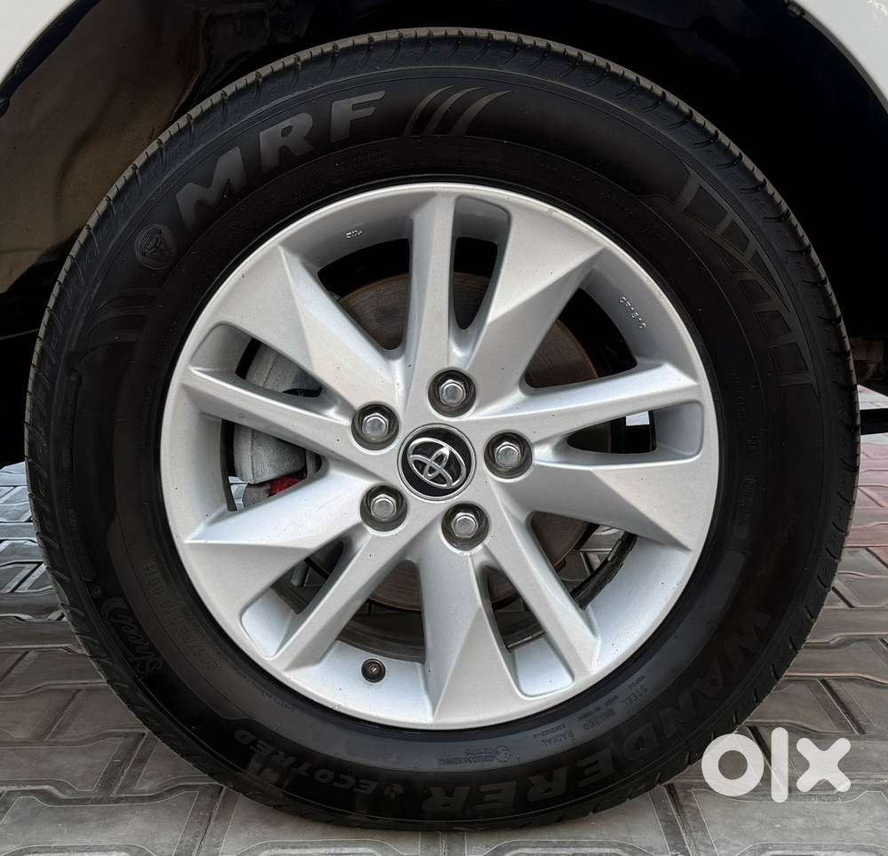 Toyota Innova Crysta 2.7 Gx At 8s, 2016, Diesel