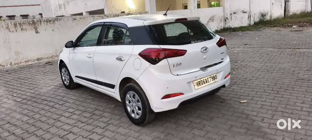 I20 Sports Delight Petrol 1st Owner With Record Running Bima Valid