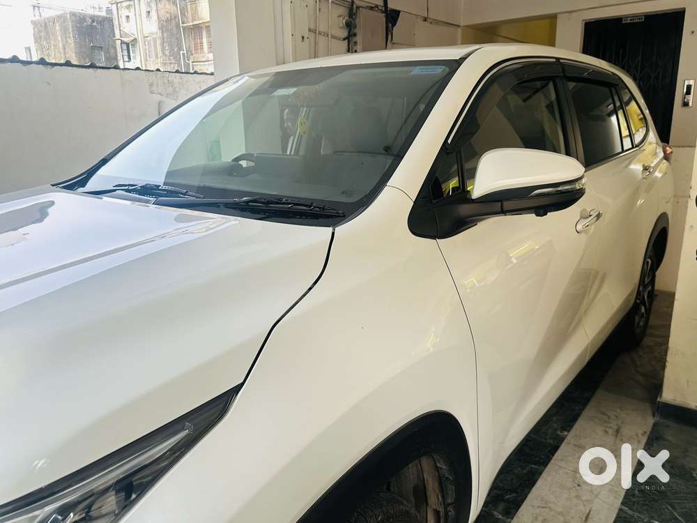 Maruti Suzuki Invicto Alpha Plus 7str, 2024, Petrol