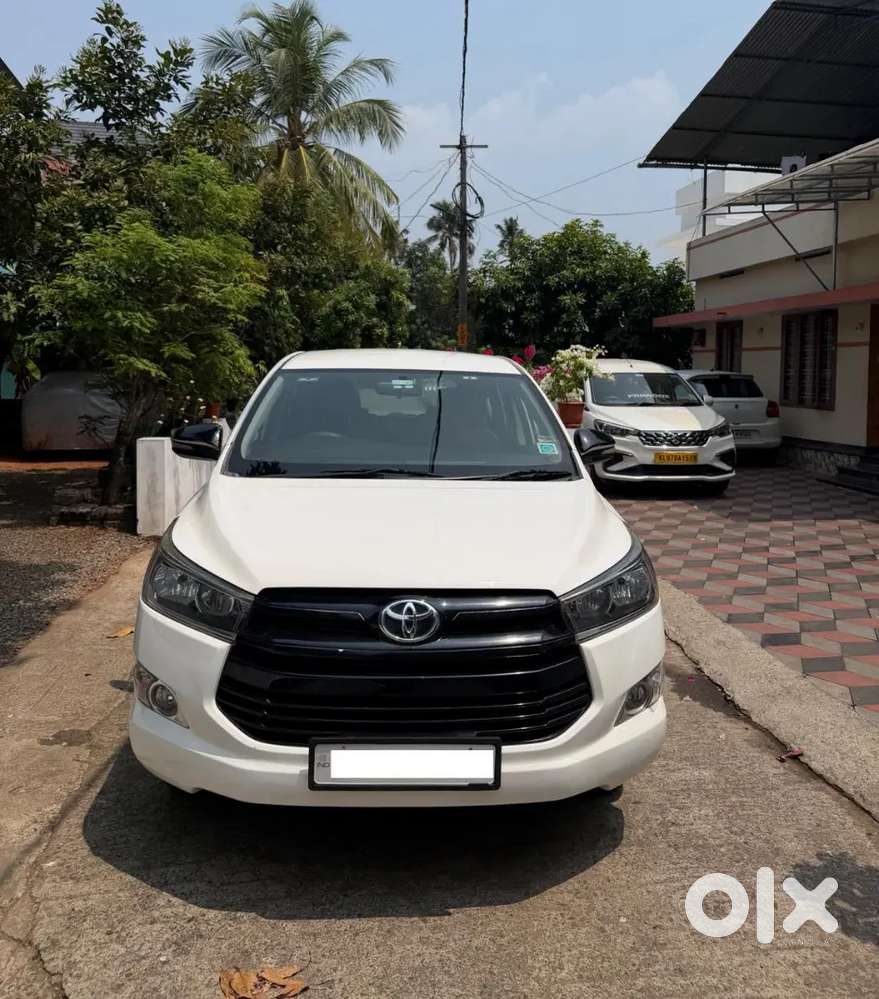 Toyota Innova Crysta 2016