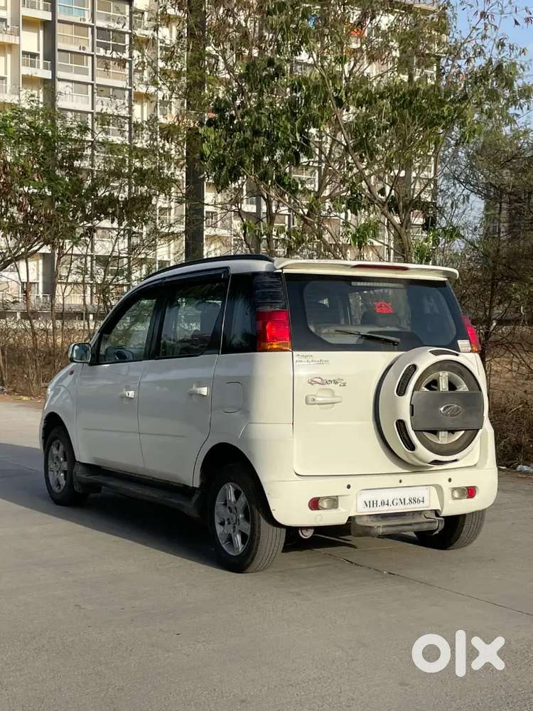 Mahindra Quanto C8