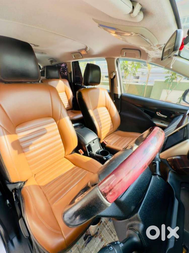 Toyota Innova Crysta 2.4 V, 2016, Diesel