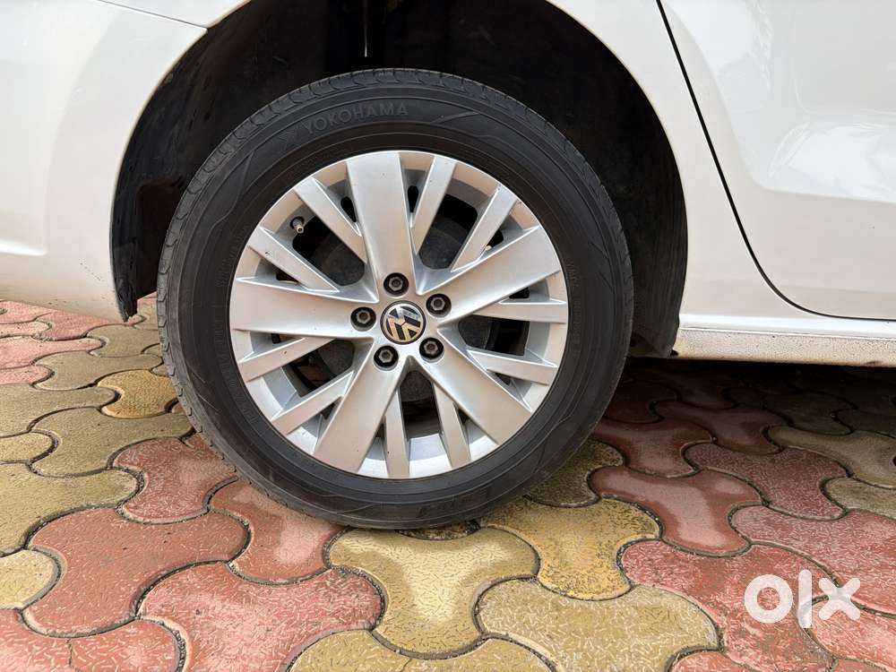 Volkswagen Vento 1.6 Highline Plus 16 Alloy, 2015, Petrol