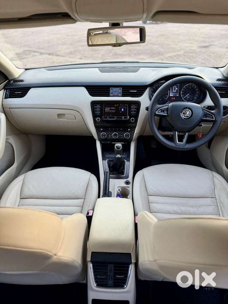 Skoda Octavia 2.0 Tdi Mt Ambition, 2015, Diesel