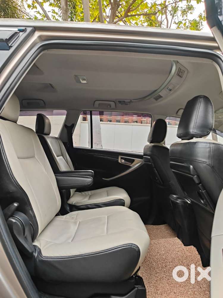 Toyota Innova Crysta 2.4 V, 2017, Diesel