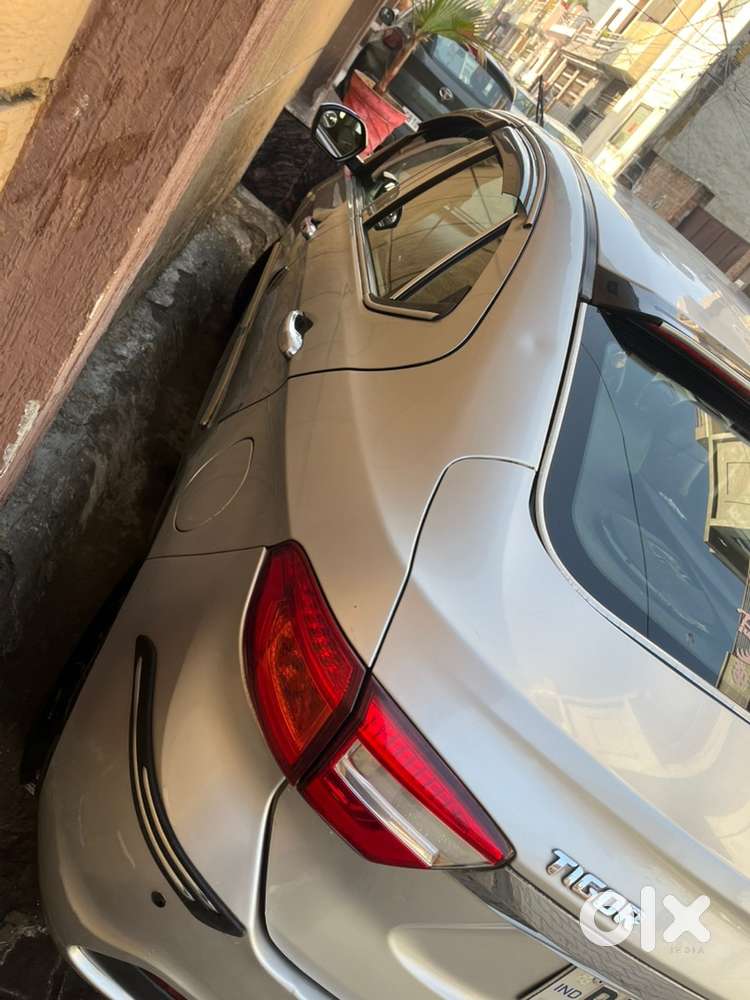 Tata Tigor Xe Petrol 2018