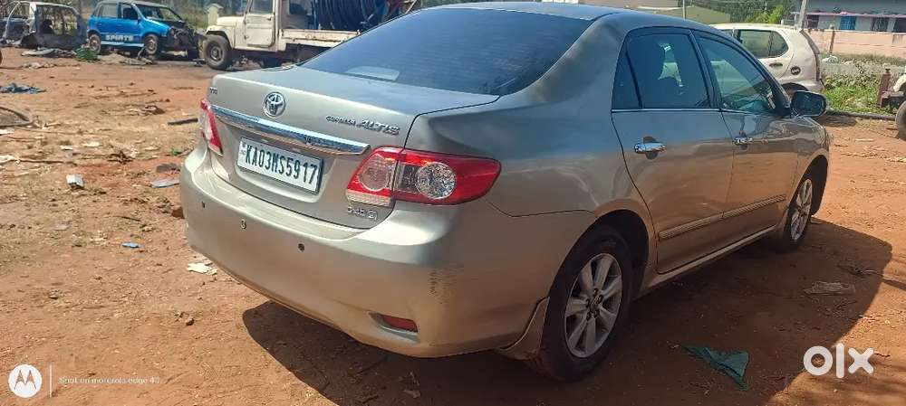 Toyota Corolla Altis 2013