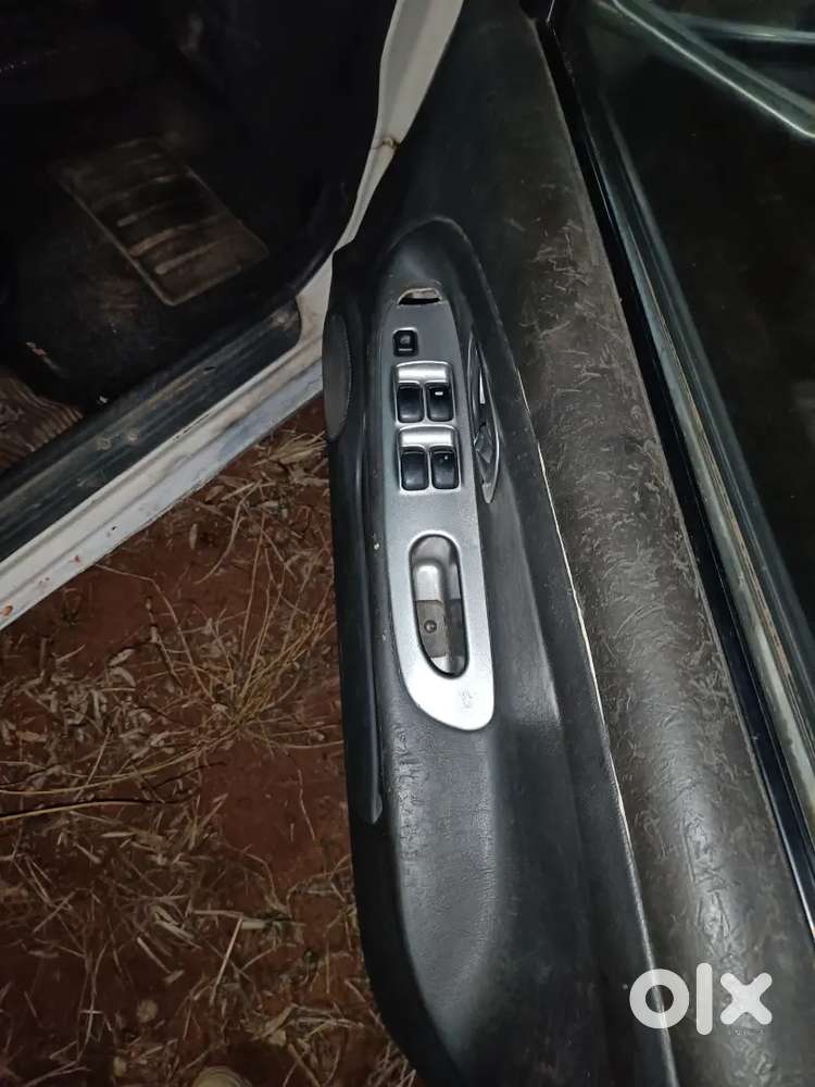 Mitsubishi Lancer 1.8 Lxi 2000