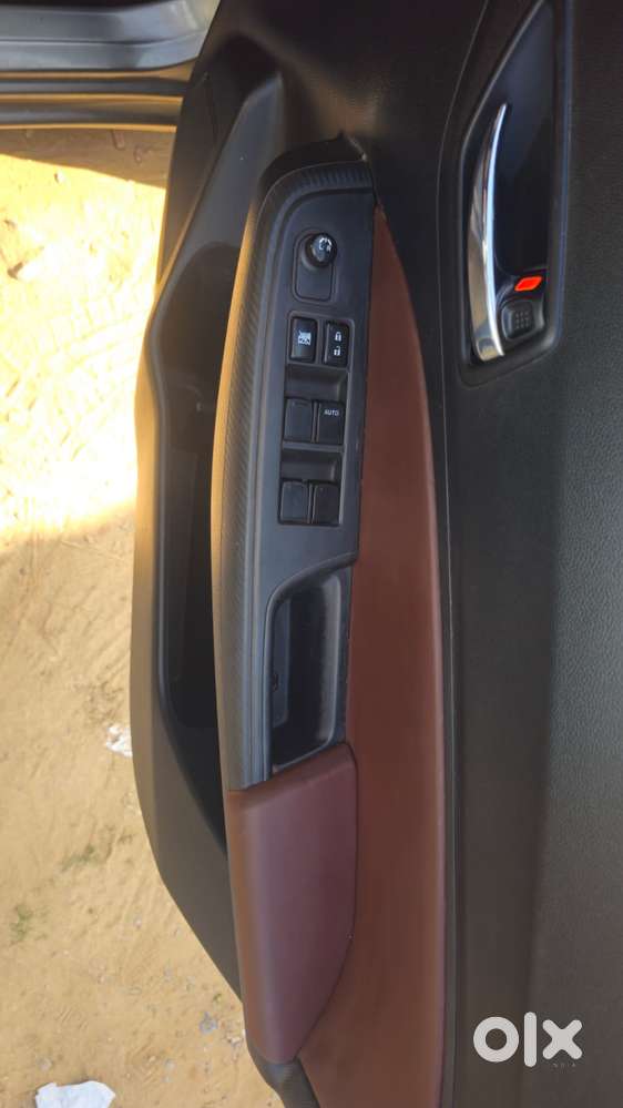 Maruti Suzuki Swift Vxi + Manual, 2022, Petrol