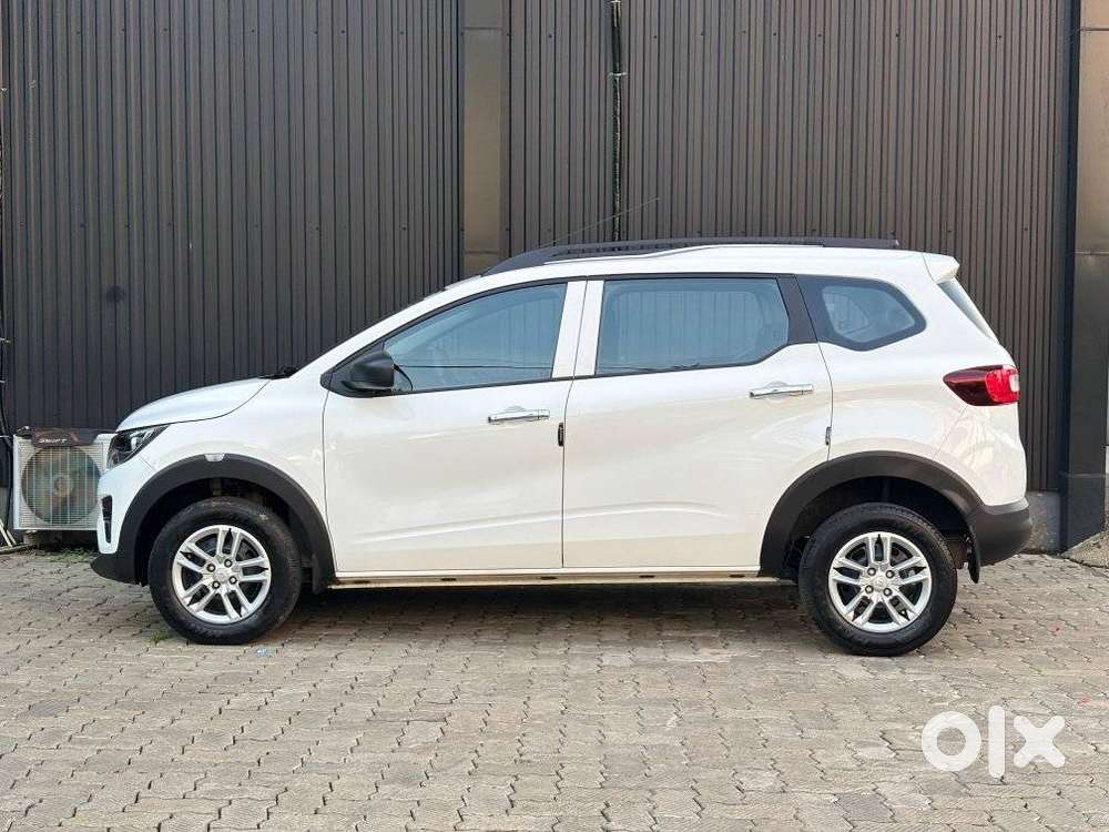 Renault Triber Rxl, 2023, Petrol