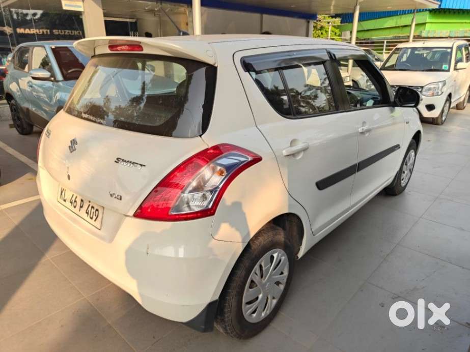 Maruti Suzuki Swift 1.2 Vxi (o), 2016