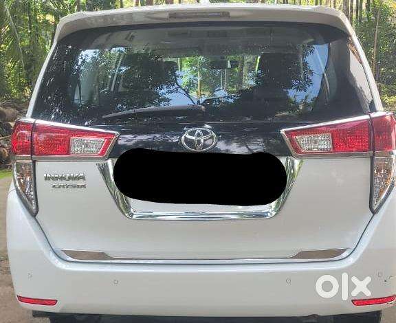 Toyota Innova Crysta 2.4 G Mt, 2023, Diesel