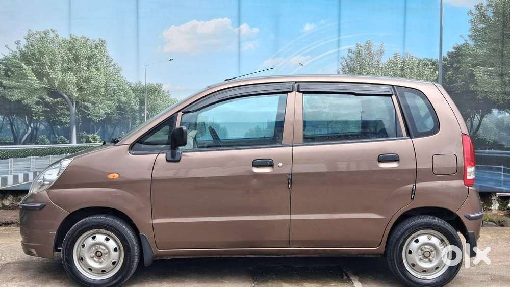 Maruti Suzuki Estilo Lxi Bs-iv, 2011, Petrol