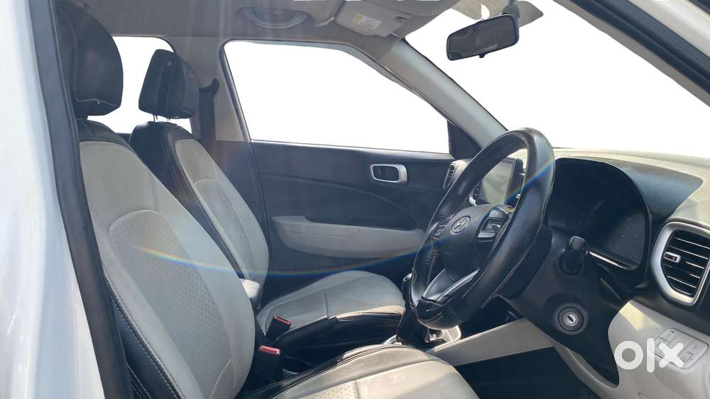 Hyundai Venue 1.2 S (o), 2023, Petrol