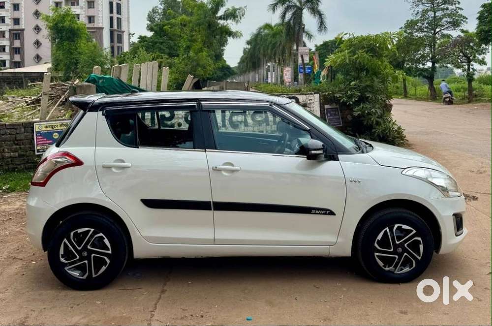 Maruti Suzuki Swift 1.2 Vxi (o), 2017, Petrol