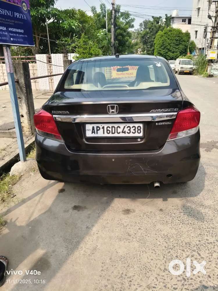 Honda Amaze 2nd Gen 2015 Diesel 138500 Km Driven