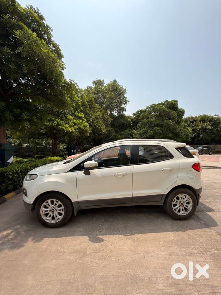 Ford Ecosport 2015 Petrol Well Maintained New Tyres 4 Month Old