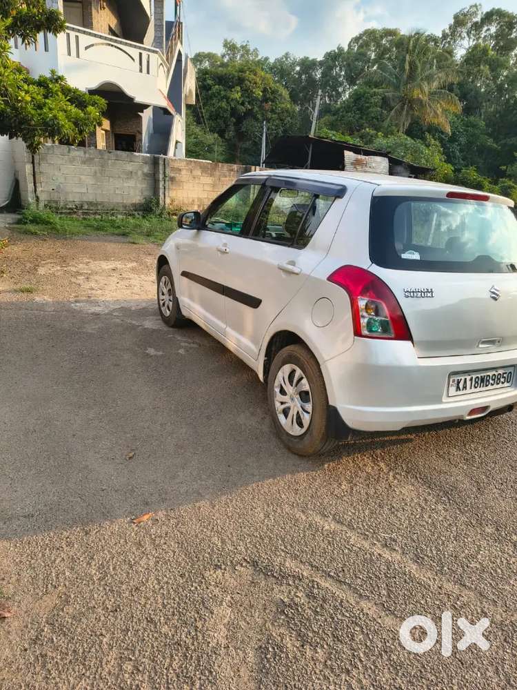 Maruti Suzuki Swift 2011 Petrol+cng